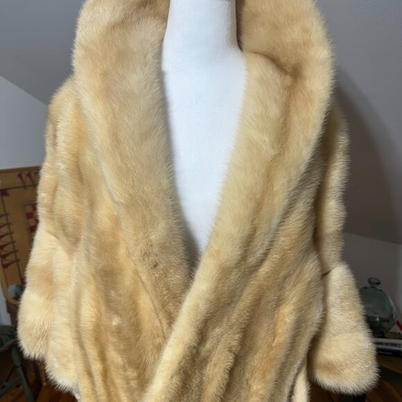 Blond mink stole shawl, vintage mink, luxurious, haute couture - Picture 2 of 9